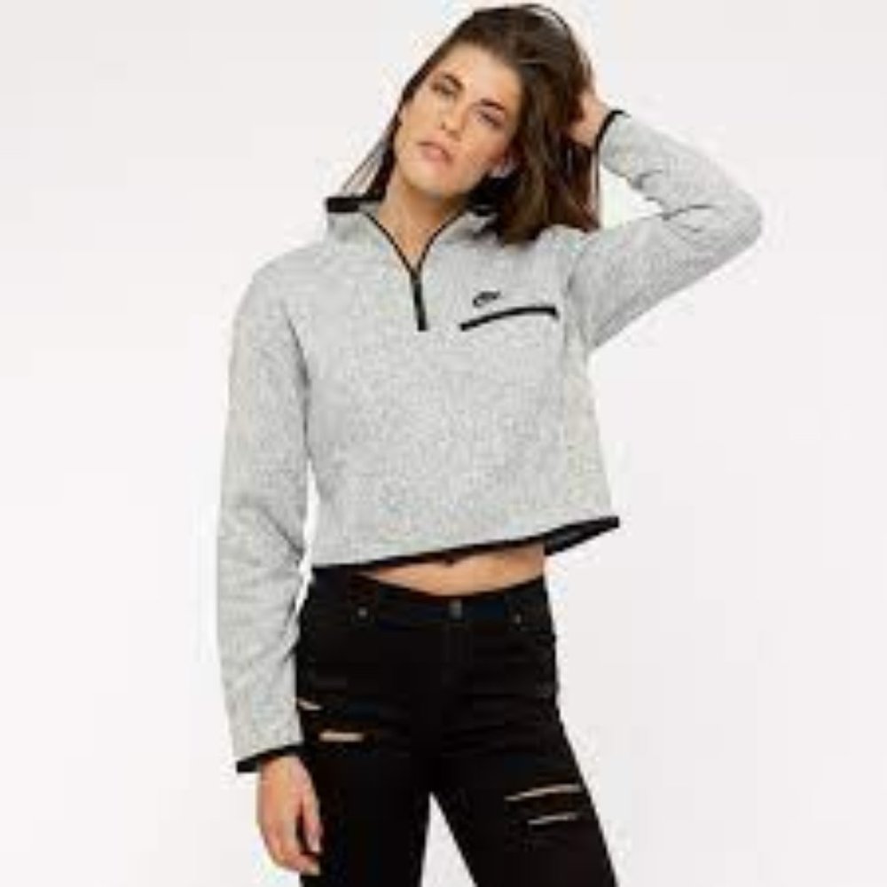 NIKE Women's Sportswear Summit Half-Zip Top